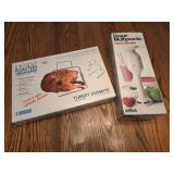 Turkey roaster & hand blender
