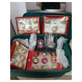 Contents of tote. Include ornaments, lights,