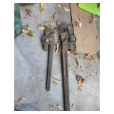 Pipe wrenches