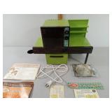 1973 Betty Crocker Easy-Baker Oven # 1370 in box