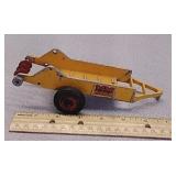 Minneapolis Moline - manure Spreader , diecast