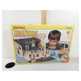 Ertl FarmCountry Big Farm Service Center Set #