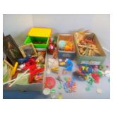 Miscellaneous toys magnetic figurines, tinker