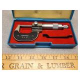 RCBS Micrometer in case
