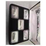*Smith and Wesson silver 999 bar set, 5, 1oz