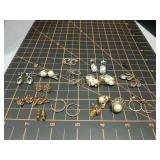 Vintage gold-toned pierced Earrings