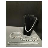 Vintage modcentury white beads