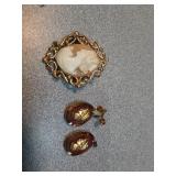 Cameo brooch & earrings
