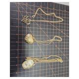 Vintage reudanut necklaces