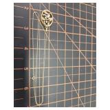 Gold mistletoe sweetheart necklace chain is