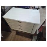 >White drawer table 25x16x17