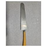 Farmers union co-op cake slicer