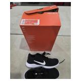 Womens NIKE Fkex 7.5 shoes