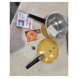 Presto pressure cooker withextra seal