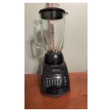 Black & Decker blender, works, has a glass