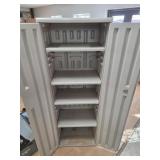 >Rubbermaid storage cabinet with key! 24x17x66"