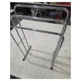 Towel rack collapsible