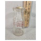 Meadow gold, embossed and label half pint glass