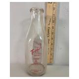 Tegelers Dyersville IA quart color label glass