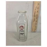 J&J farms Beatrice NE, color label glass pint