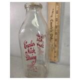 Curles neck dairy Richmond VA, color label quart