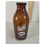 Reehls Dairy E. Greeenbush NY amber quart  milk
