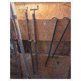 2 pry bars, pipe clamps