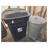 32 gal plastic trash can w/ lid & galvanized