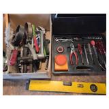 Level, emergency car tool kit, pliers +