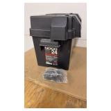 New Noco group 24 plastic battery box w/ lid &
