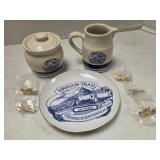 Roseville pottery Oregon Trail / Spring Ranche