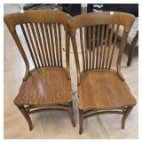 > 2 Oak dining chairs
