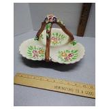 Ceramic servicing dish