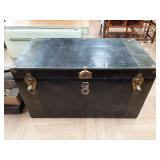 > Steamer trunk 39x23x21