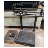 > Howe platform scale with weights