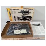 F 19 Stealth Fighter model kit Italeri Testors
