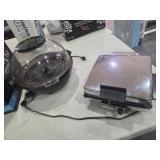 Popcorn popper, waffle maker