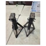 Jack stands