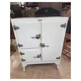 >Ward cabinet metal ice box 32x17x43'