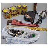 18' Pipe Wrench, retractable lt, knobs,  hinges,