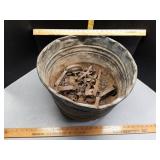 Spring traps tin tub