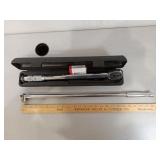 1/2' Drive Torque Wrench & Breaker Bar