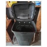 34 Gal. Rubbermaid Roughneck Wheeled Trash Can