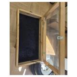 Display case 25x13" with handles