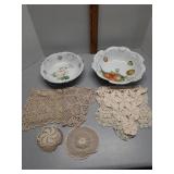 Decorative bowls Bavaria & doilies