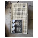 Westinghouse AM/FM tube radio