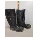 Bata rubber boots size 10
