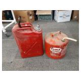 > 2 metal fuel cans