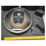 iRobot Roomba 980 w charging dock excellent used