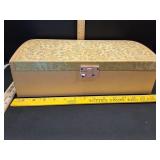 Lovely mid century Farrington jewelry box with